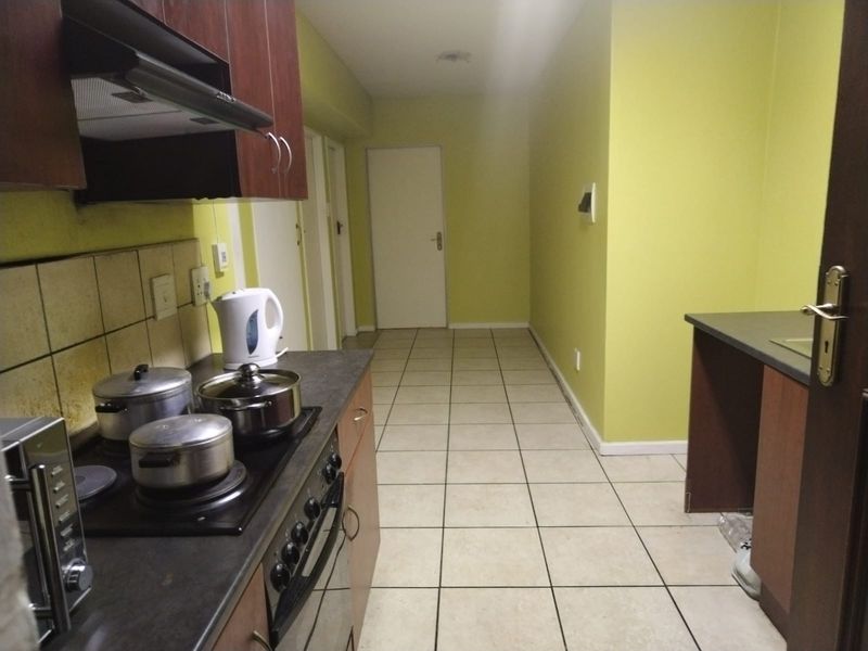 TWO BEDROOM FLAT NOW AVAILABLE! - Photo 4