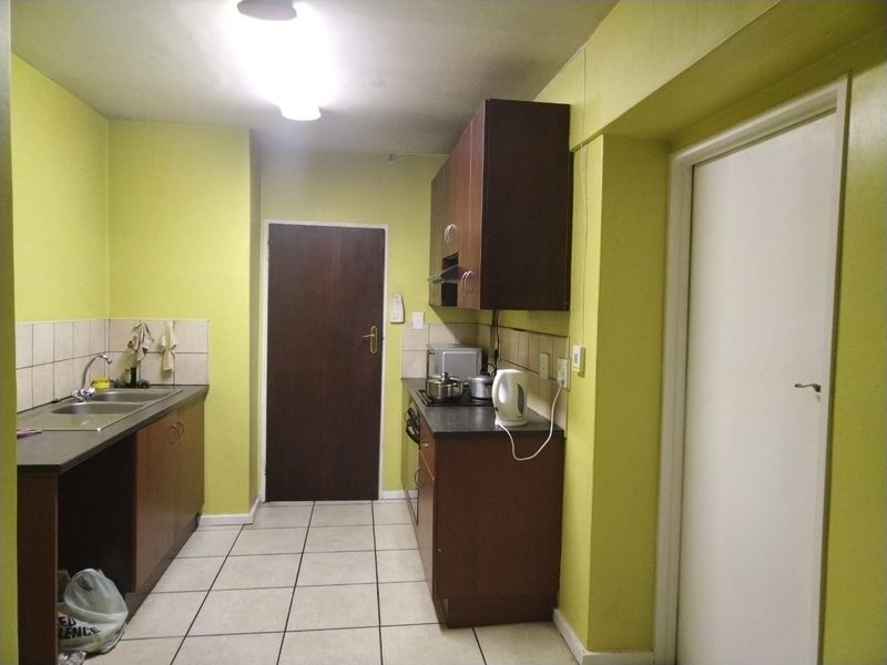 TWO BEDROOM FLAT NOW AVAILABLE! - Photo 3