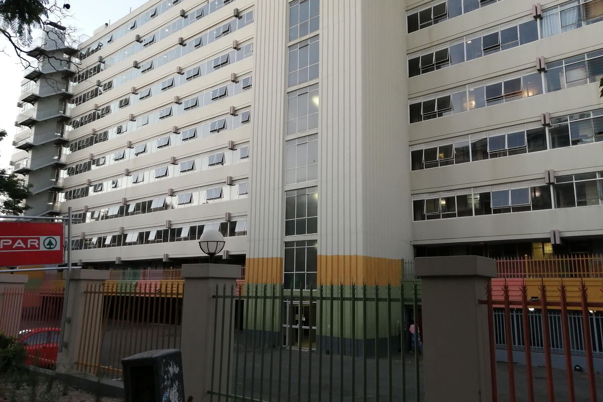 TWO BEDROOM FLAT NOW AVAILABLE! - Photo 2