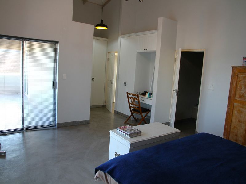 5-Bedroom Home with Shared Private Jetty in Port Owen - Photo 9