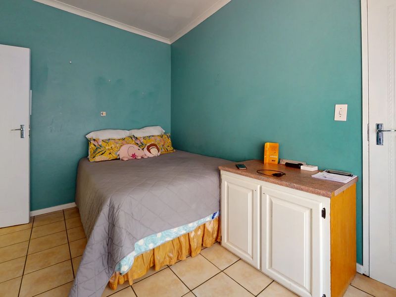 Charming 3-Bedroom Duet in an Upmarket Location - Photo 7