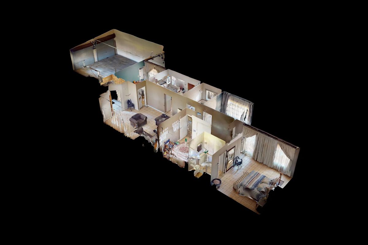 Charming 3-Bedroom Duet in an Upmarket Location - Photo 2