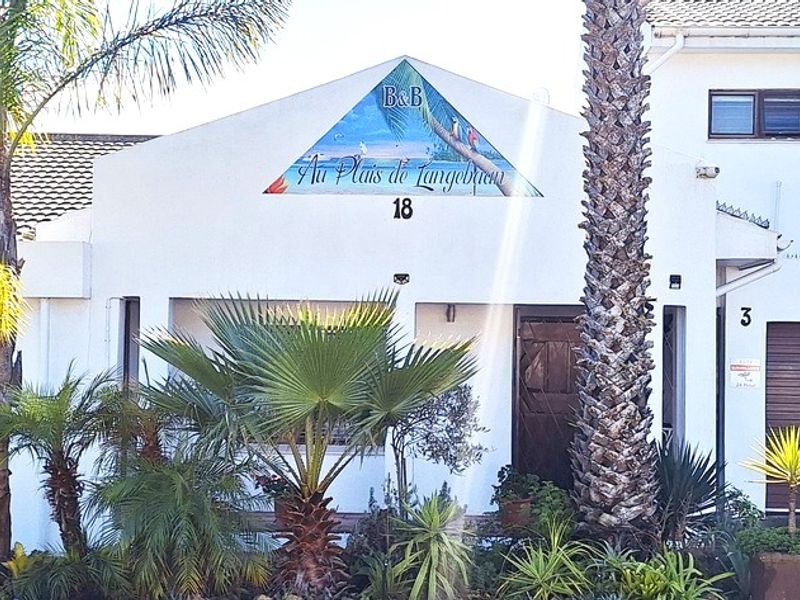 8 BEDROOM GUESTHOUSE FOR SALE IN LANGEBAAN - Photo 2