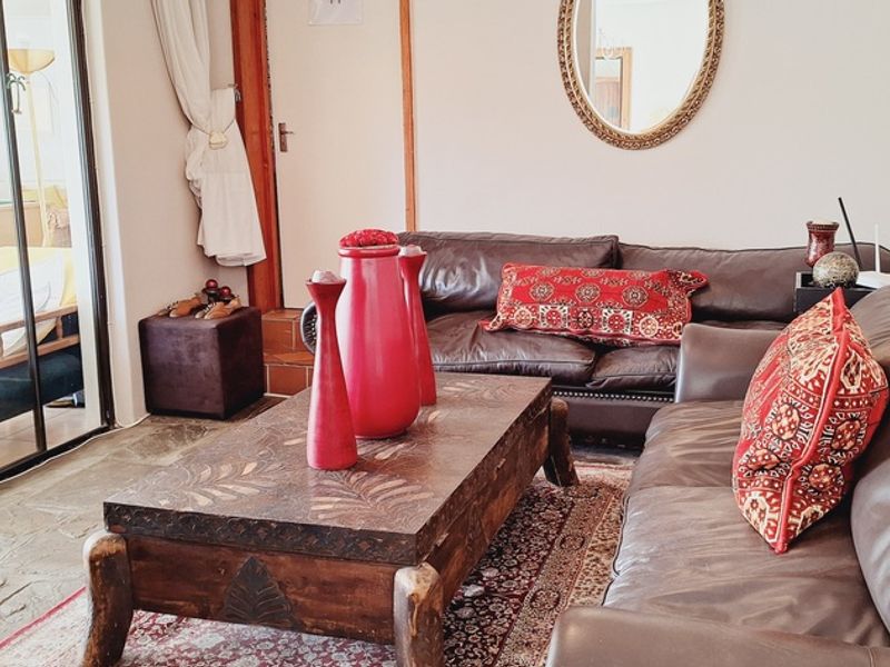 8 BEDROOM GUESTHOUSE FOR SALE IN LANGEBAAN - Photo 8