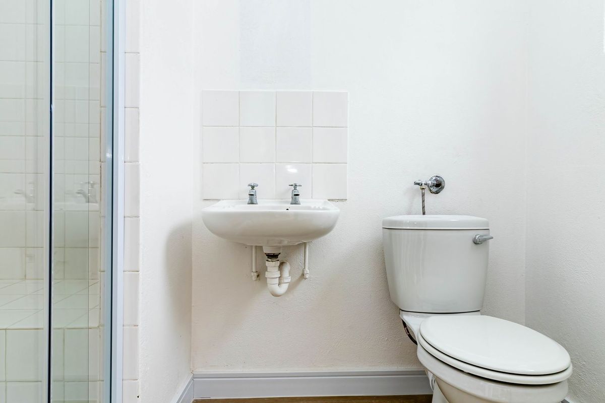 Studio unit ffor over 50's for rent in Hermanus - Photo 4