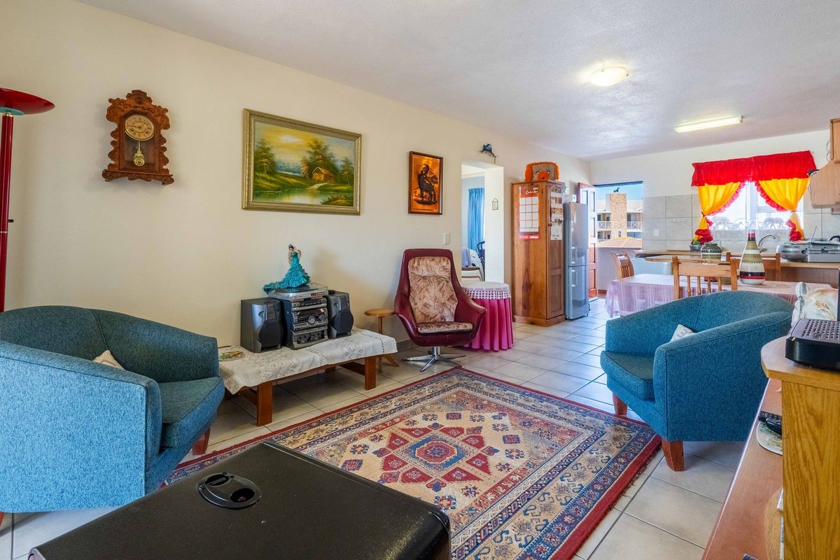 Stunning Apartment For Sale in Hartenbos - Photo 5