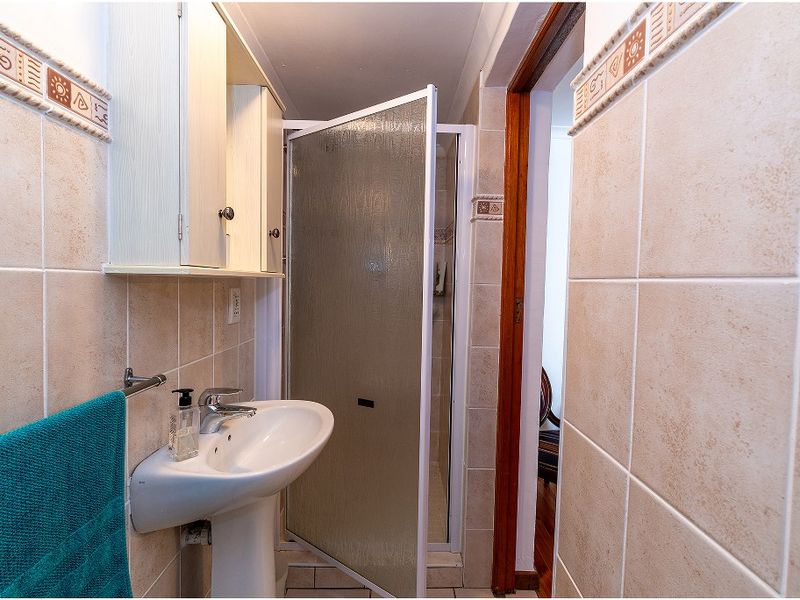 Four Bedroom Home for Sale in Kleinmond - Photo 10