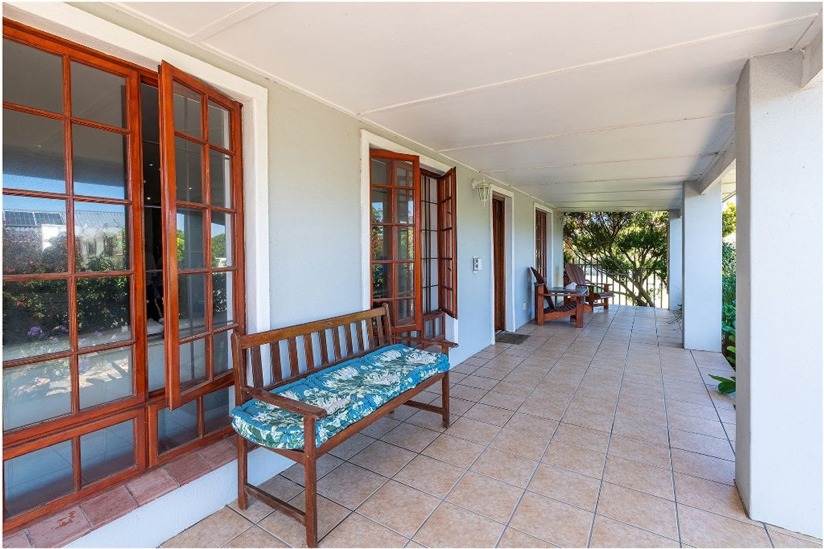 Four Bedroom Home for Sale in Kleinmond - Photo 3