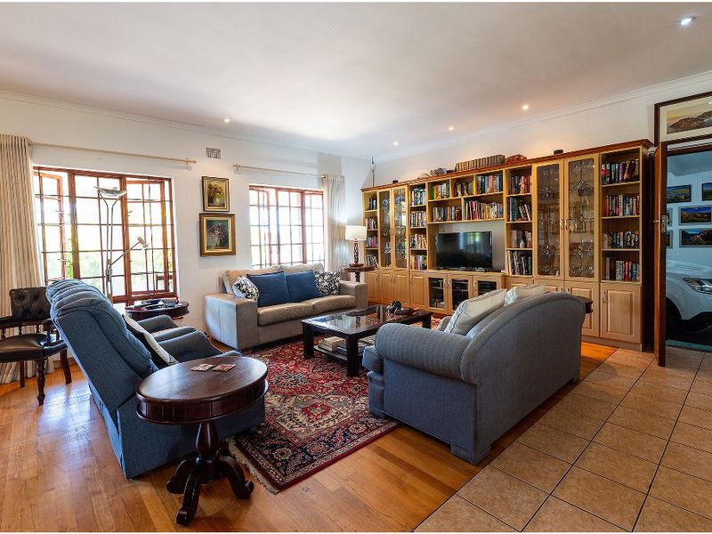 Four Bedroom Home for Sale in Kleinmond - Photo 4