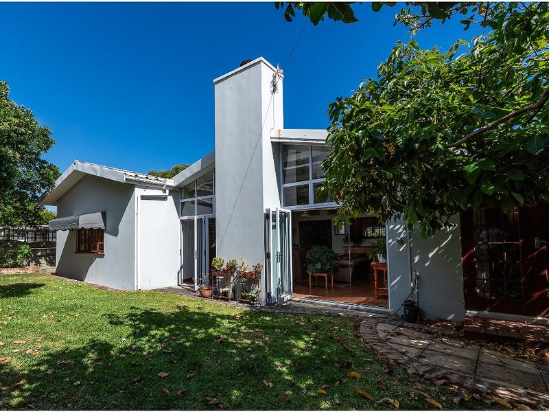 Four Bedroom Home for Sale in Kleinmond - Photo 2