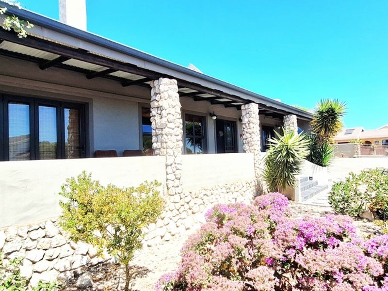 A Warm, Homely Haven Waiting Just for You - Photo 5