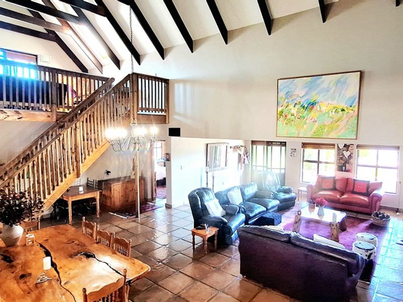 A Warm, Homely Haven Waiting Just for You - Photo 10