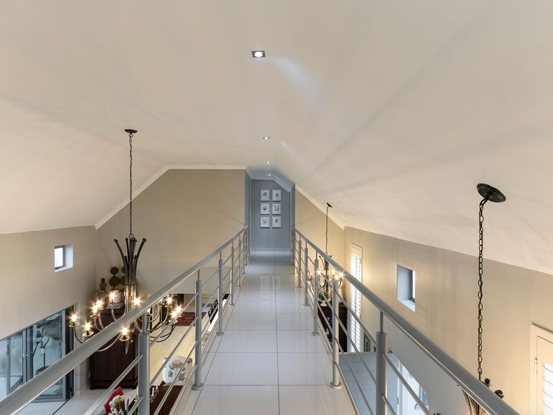 Stunning Home For Sale in De Zalze Estate, Stellenbosch - Photo 9