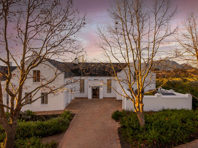 Stunning Home For Sale in De Zalze Estate, Stellenbosch - Photo 6