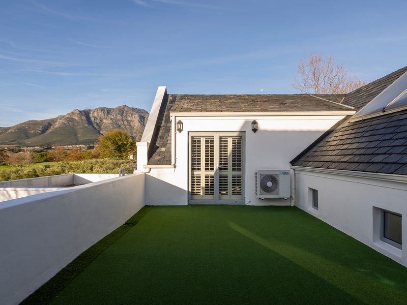 Stunning Home For Sale in De Zalze Estate, Stellenbosch - Photo 4