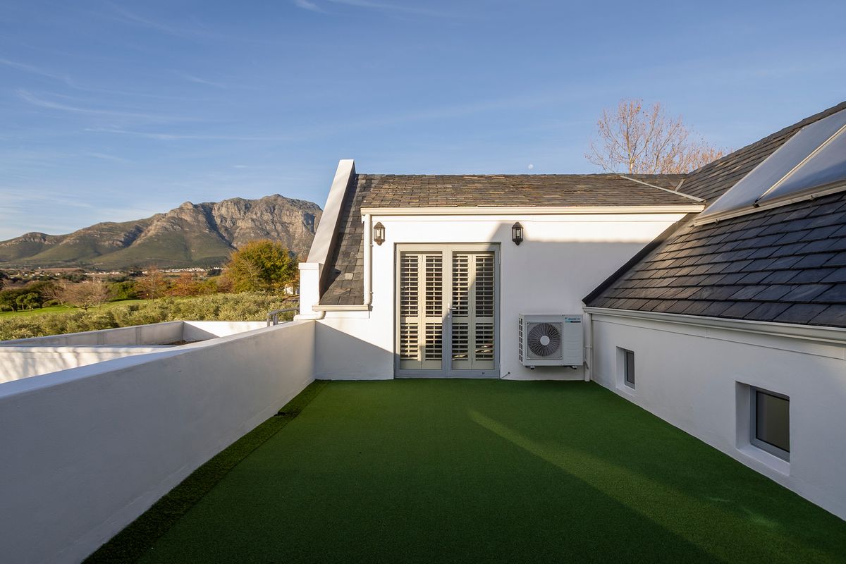 Stunning Home For Sale in De Zalze Estate, Stellenbosch - Photo 4