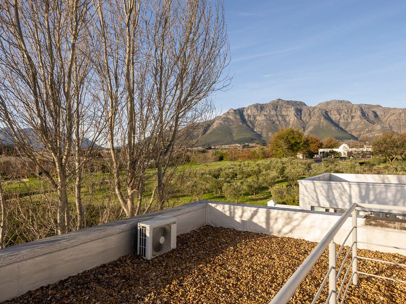 Stunning Home For Sale in De Zalze Estate, Stellenbosch - Photo 3