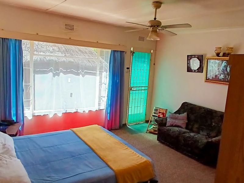 Two Homes, One price - Stunning Granny Flat included.. - Photo 10