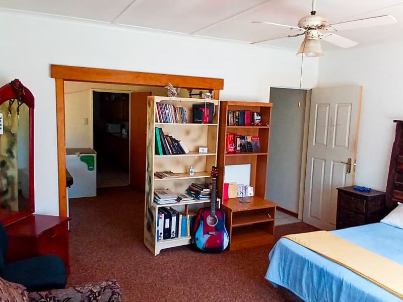 Two Homes, One price - Stunning Granny Flat included.. - Photo 9