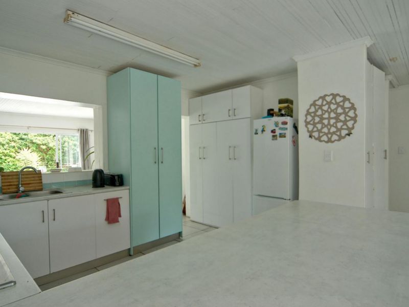 Western Sandbaai Home on a Large Plot, Within Walking Distance of the Beach - Photo 4