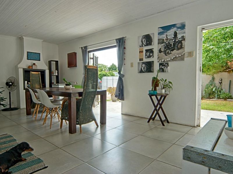 Western Sandbaai Home on a Large Plot, Within Walking Distance of the Beach - Photo 3