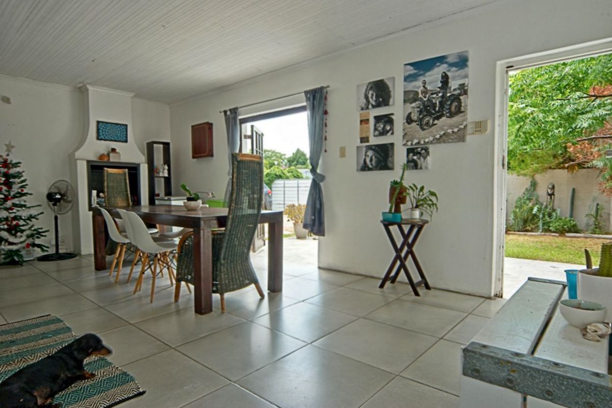 Western Sandbaai Home on a Large Plot, Within Walking Distance of the Beach - Photo 3