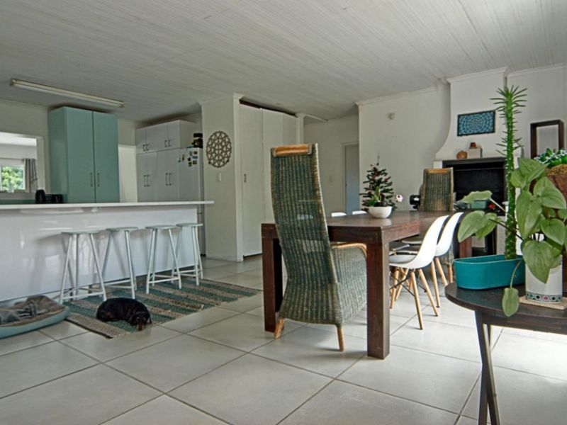 Western Sandbaai Home on a Large Plot, Within Walking Distance of the Beach - Photo 2