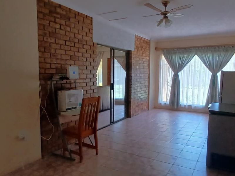 Super neat 3-bedroom family home in a sought-after area of Hennenman. - Photo 10