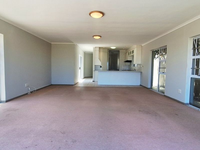 Rare Beachfront Gem — In Middedorp, Langebaan - Photo 9