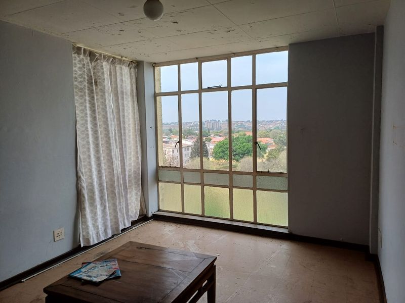 Two Bedroom Flat Close to UJ, opposite Shoprite Mall - Photo 4