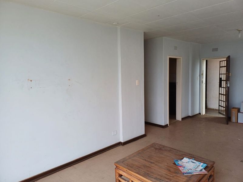 Two Bedroom Flat Close to UJ, opposite Shoprite Mall - Photo 5