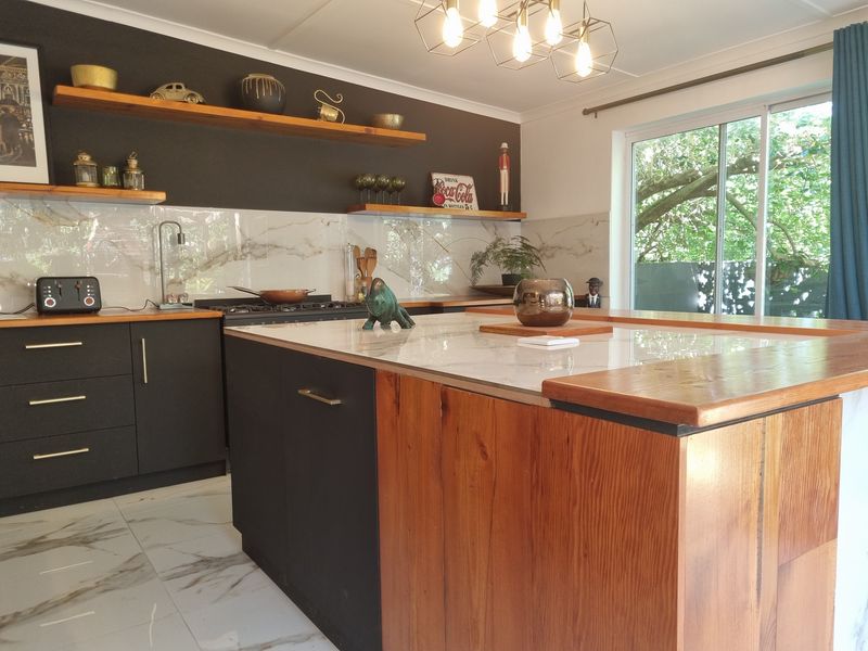 THE ULTIMATE BLEND OF COASTAL TRANQUILITY... - Photo 7