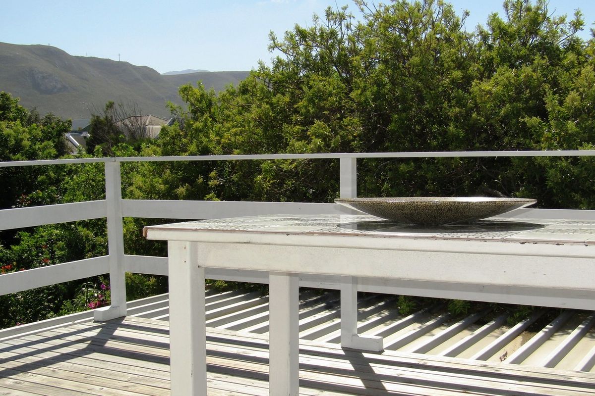 THE ULTIMATE BLEND OF COASTAL TRANQUILITY... - Photo 3