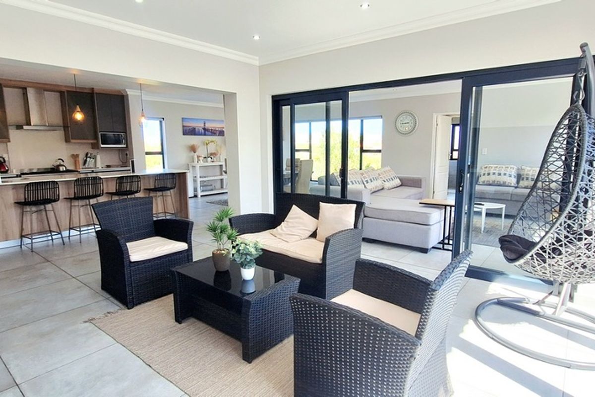 Incredible savings with this Elegant Family Home in Langebaan Country Estate - Photo 4