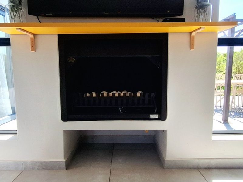 Incredible savings with this Elegant Family Home in Langebaan Country Estate - Photo 8