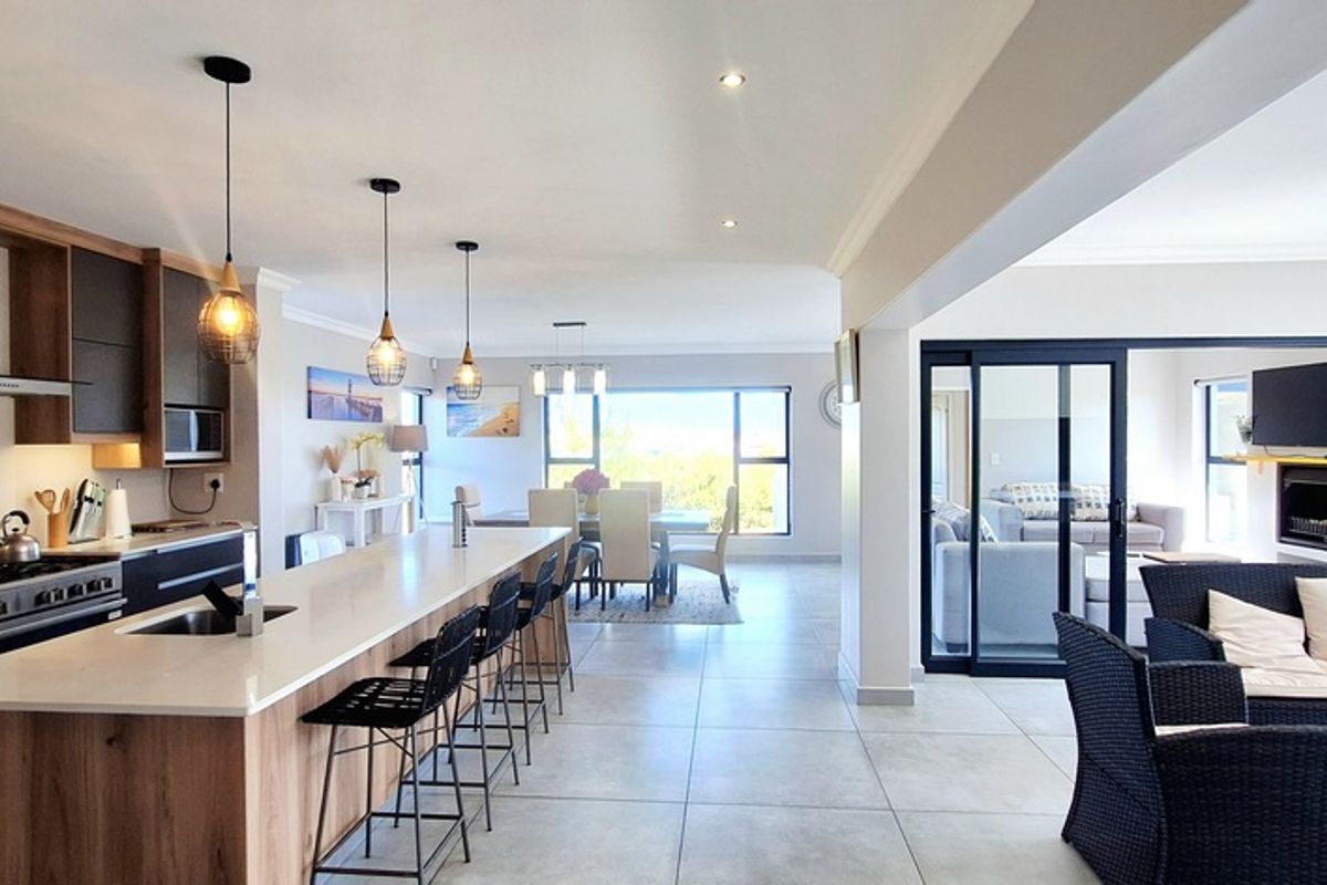 Incredible savings with this Elegant Family Home in Langebaan Country Estate - Photo 3