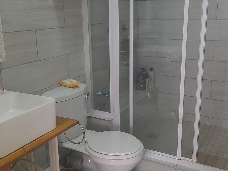 A Must Have 3 bedroom Family Home with 2 bedroom Cottage and spectacular mountain views in Riempie - Photo 10