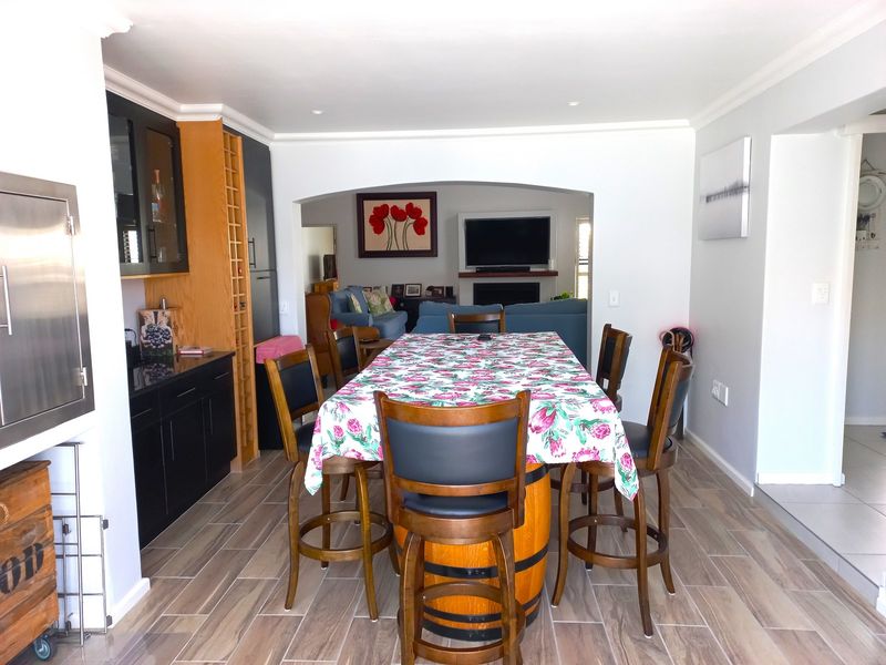 Beautiful House for Sale on Admiral Island – R4 200 000 - Photo 8