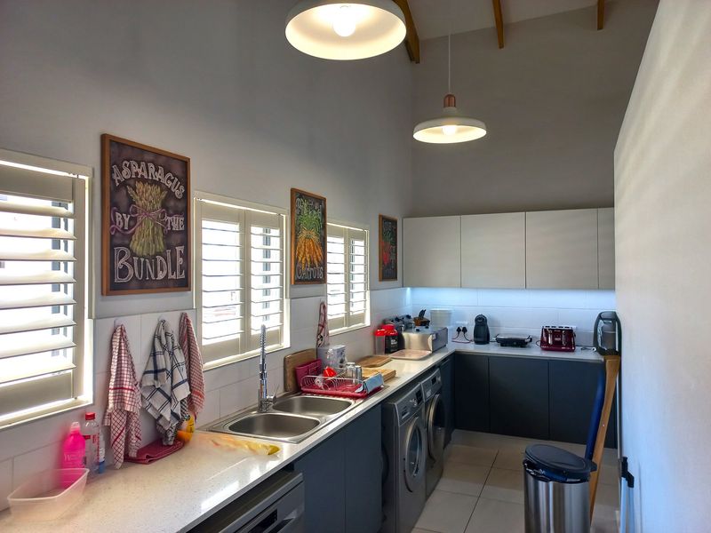 Beautiful House for Sale on Admiral Island – R4 200 000 - Photo 6