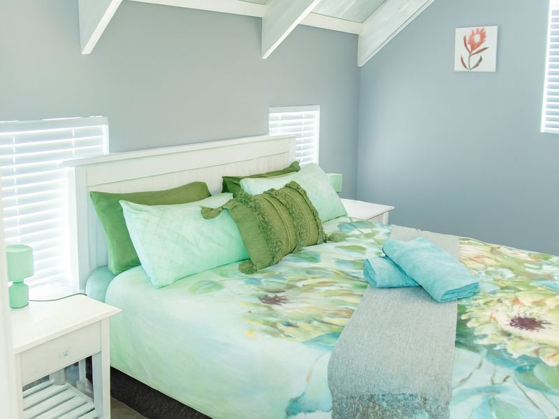 Stylish Lock-Up-and-Go Coastal Home – Exclusive Mandate - Photo 8