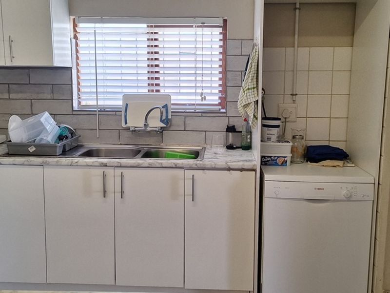 3 Bedroom house to let in Langebaan North - Photo 7