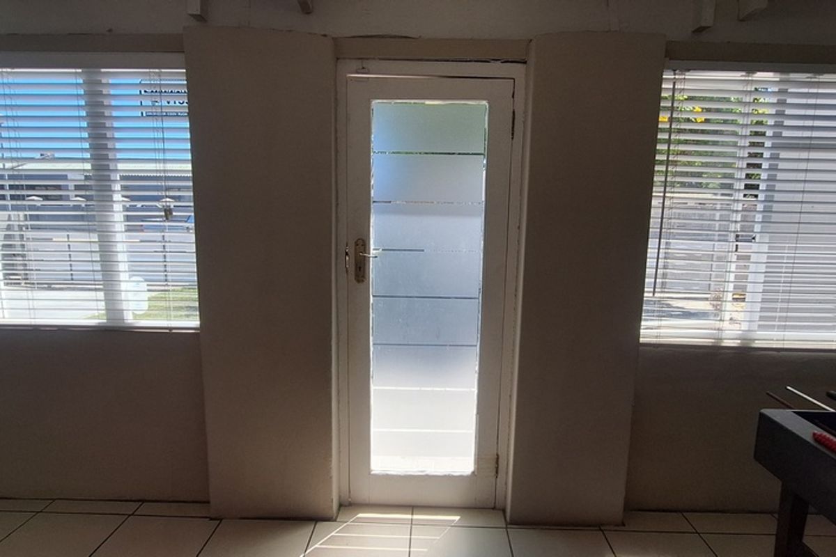 3 Bedroom house to let in Langebaan North - Photo 2