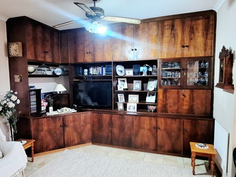 Lovely 4 Bedroom home plus a flatlet in Piketberg - Photo 7