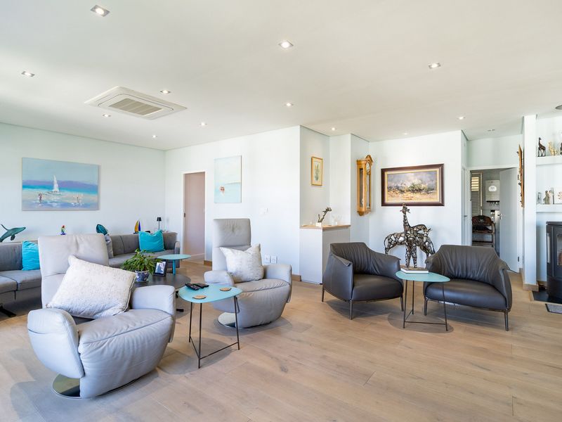 Stunning Apartment for Sale in Stellenbosch Central - Exclusive Mandate - Photo 4