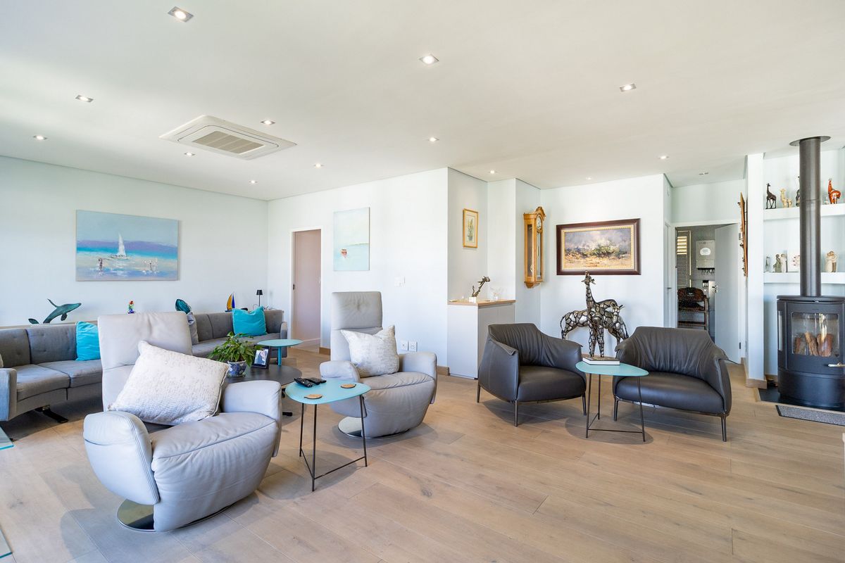 Stunning Apartment for Sale in Stellenbosch Central - Exclusive Mandate - Photo 4