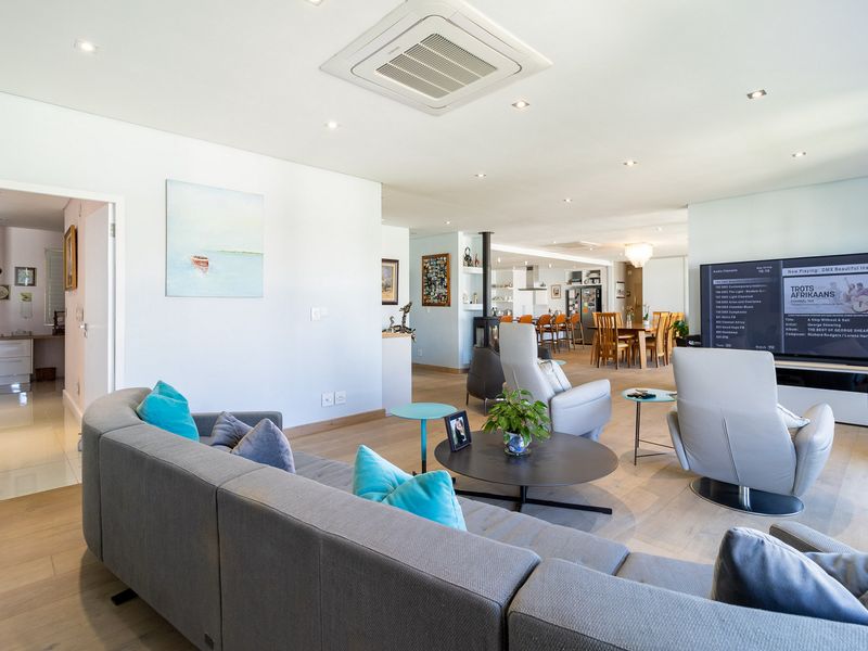 Stunning Apartment for Sale in Stellenbosch Central - Exclusive Mandate - Photo 3