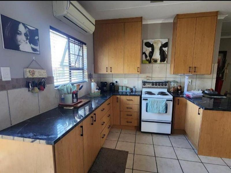 Secure location close to new mall - Photo 3