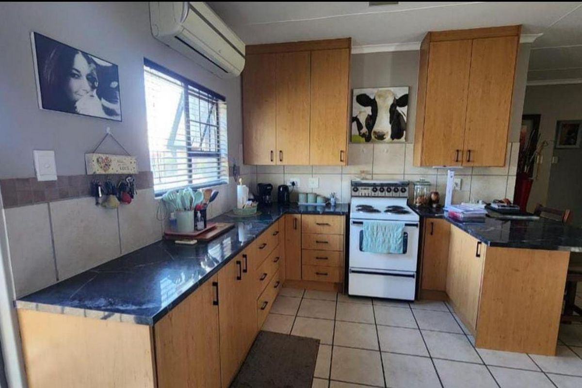 Secure location close to new mall - Photo 3