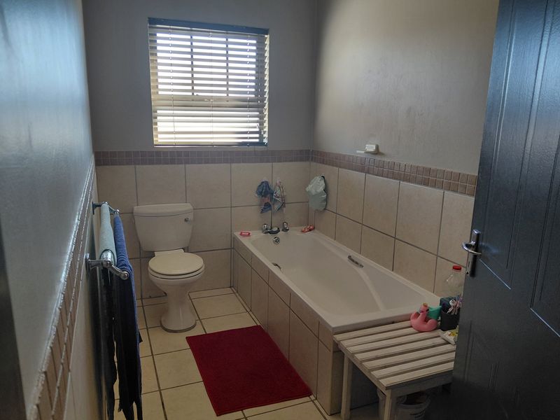 Secure location close to new mall - Photo 4