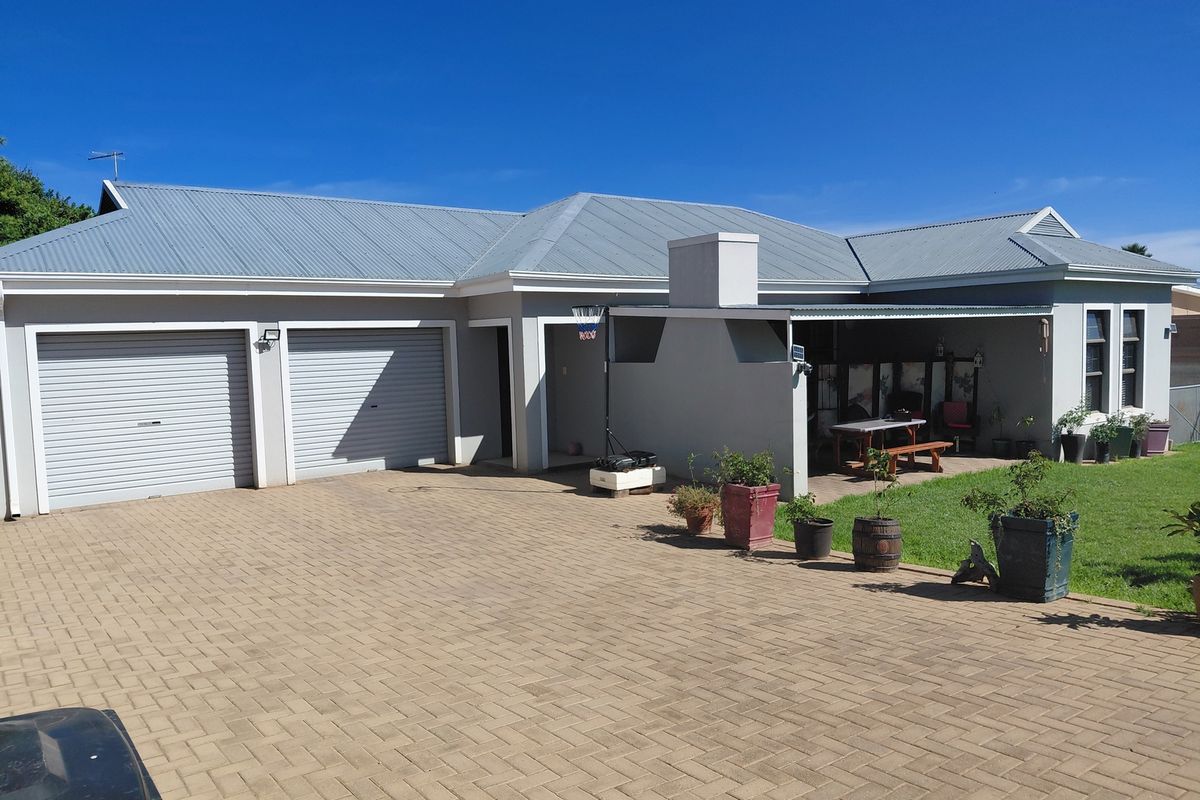 Secure location close to new mall - Photo 5